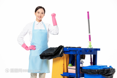保洁员的双重使命 运送垃圾与清洗工作的专业解析
